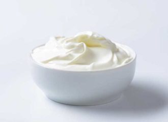 cate calorii are smantana